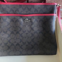 COACH Purse Brand New with Tag and box