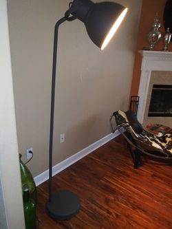 Floor lamp, gray. Gives lots of light!! Good condition!!!