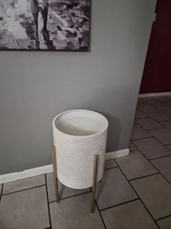 Plant stand