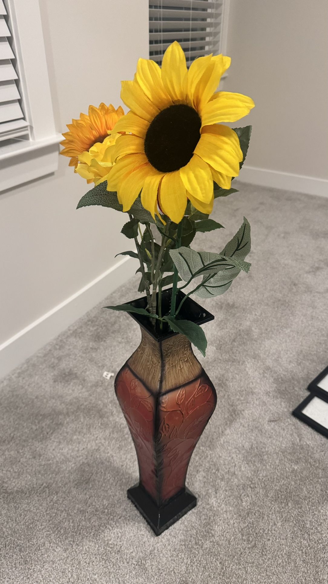 Decorative Vase With Flowers