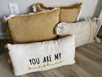 Throw Pillows Better Home & Garden - Set Of Four (4)