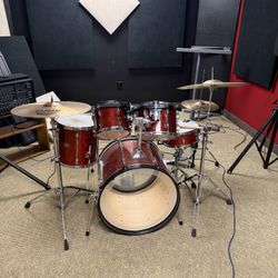 Remo Drum Set 