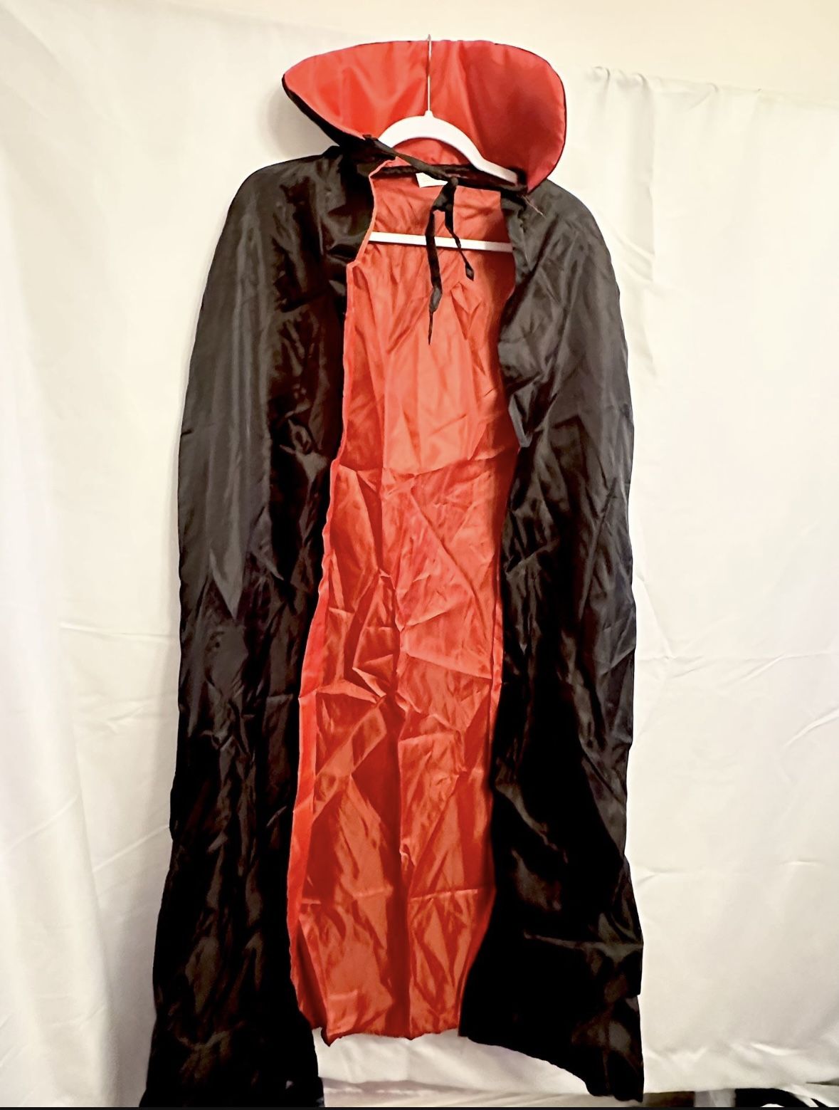 ~New Halloween Reversible Cape~Black/Red~$5