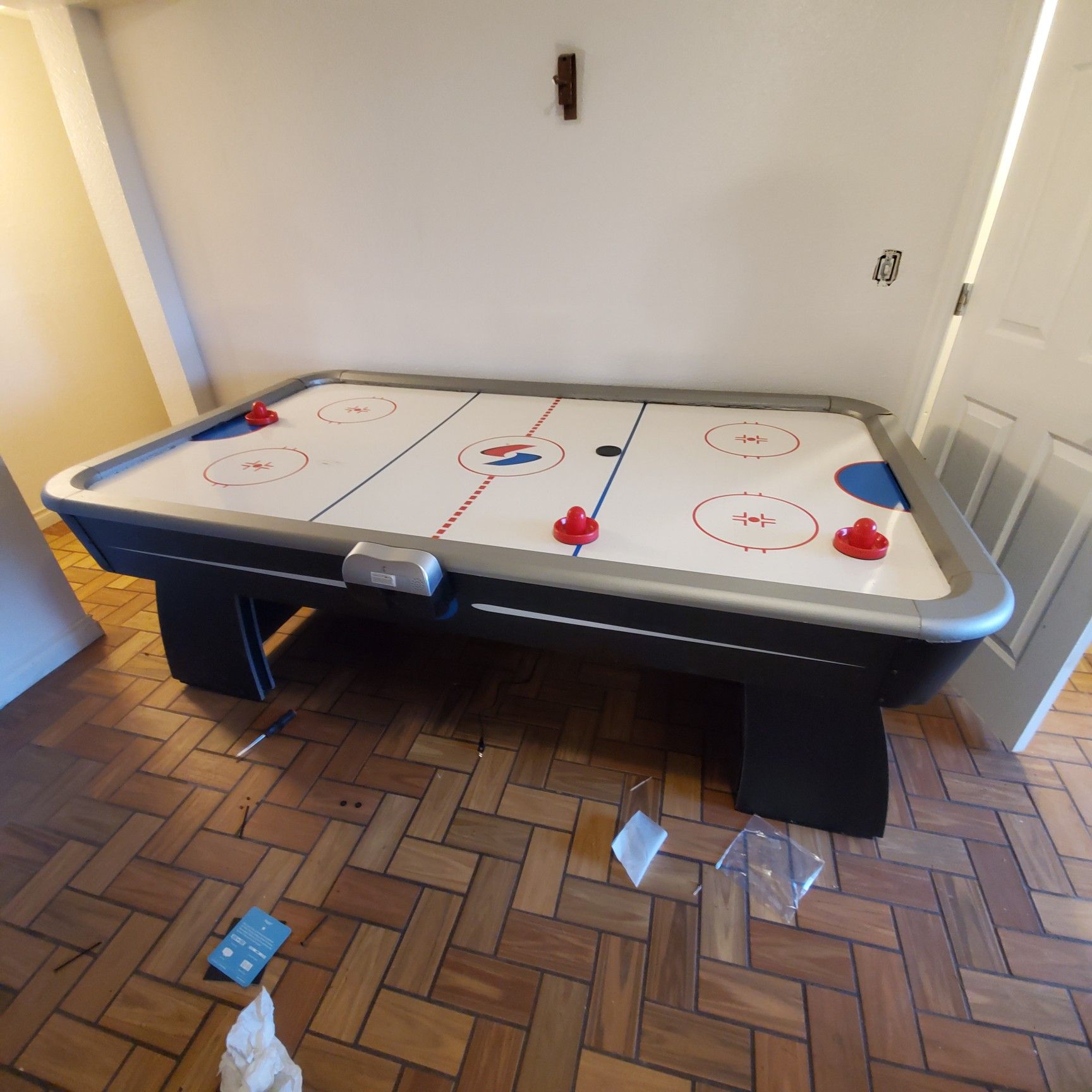 Air hockey/ ping-pong table