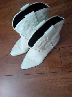 Botas blancas Guess