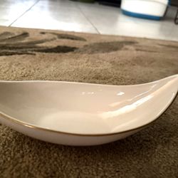 Vintage Lenox crescent porcelain bowl with 24 k gold Has Sticky Tape So It Doesn’t Damage Your Countertop