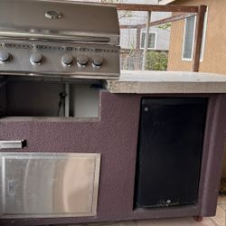BBQ ISLAND Only $450