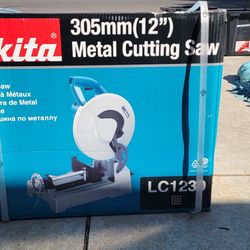 Chop Saw Makita