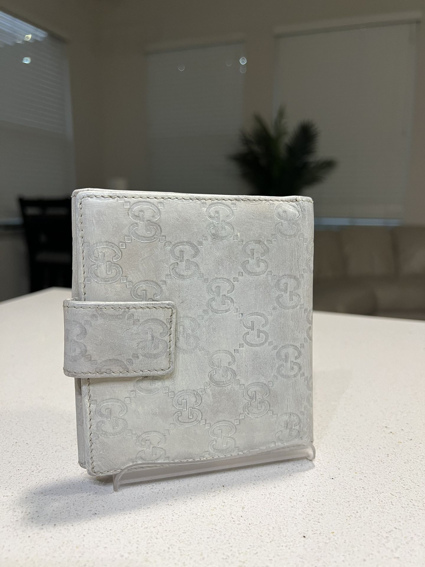 White Gucci Compact Wallet 100% Authentic