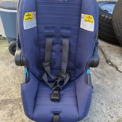 Baby Car seat with base 