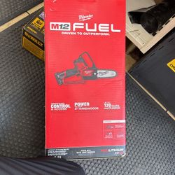Milwaukee M12 