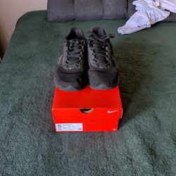 Nike Down shifter 13, Black-Wolf Grey