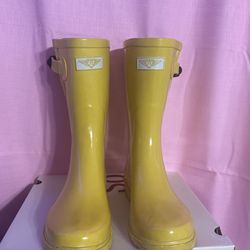 Yellow Rain boots Size 7