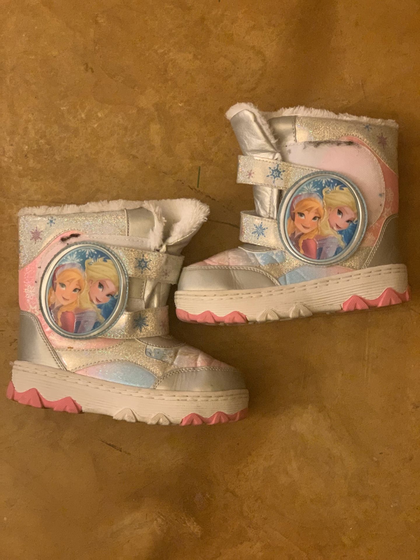 Snow boots girls 13
