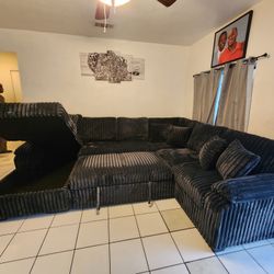 Sleeper SECTIONAL WITH STORAGE 5 Colors Avail! (Picture Is Customers) 