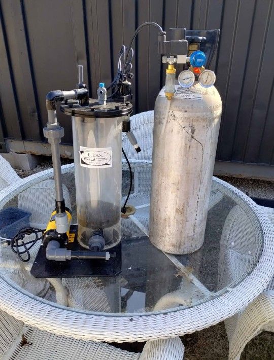 Fish Tank Calcium Reactor