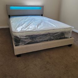 NEW QUEEN-SIZE PILLOW TOP MATTRESS AND BOX SPRING 💤