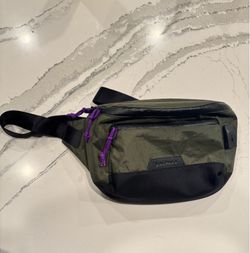 Alpaka bravo sling max v2- Lightly Used