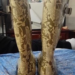 Garden boots