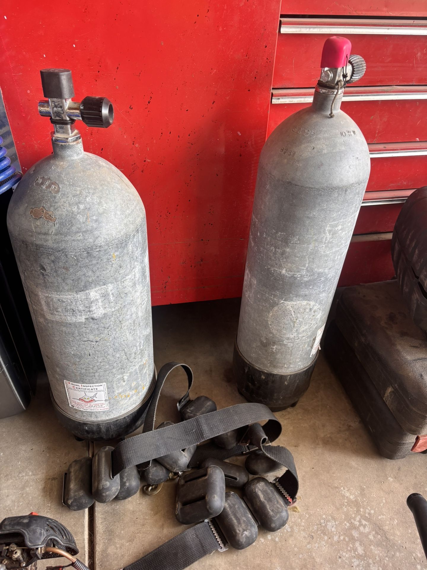 Diving Tanks And Weights