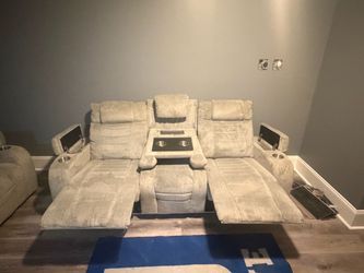 Power Reclining Loveseat with Console