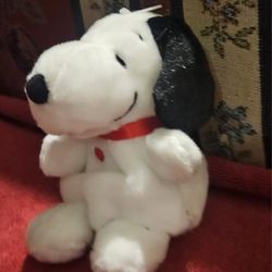 VALENTINES  PEANUTS SNOOPY SOFT BEANIE  PLUSH  PUPPY DOG TOY APROX  5"INCHES 