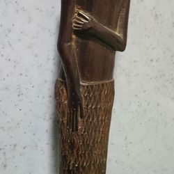 Vintage Carved Wooden Figurine African Art Home Decor Accent
Excellent condition 
Beautiful details 
Pls see all pictures to appreciated the art work 