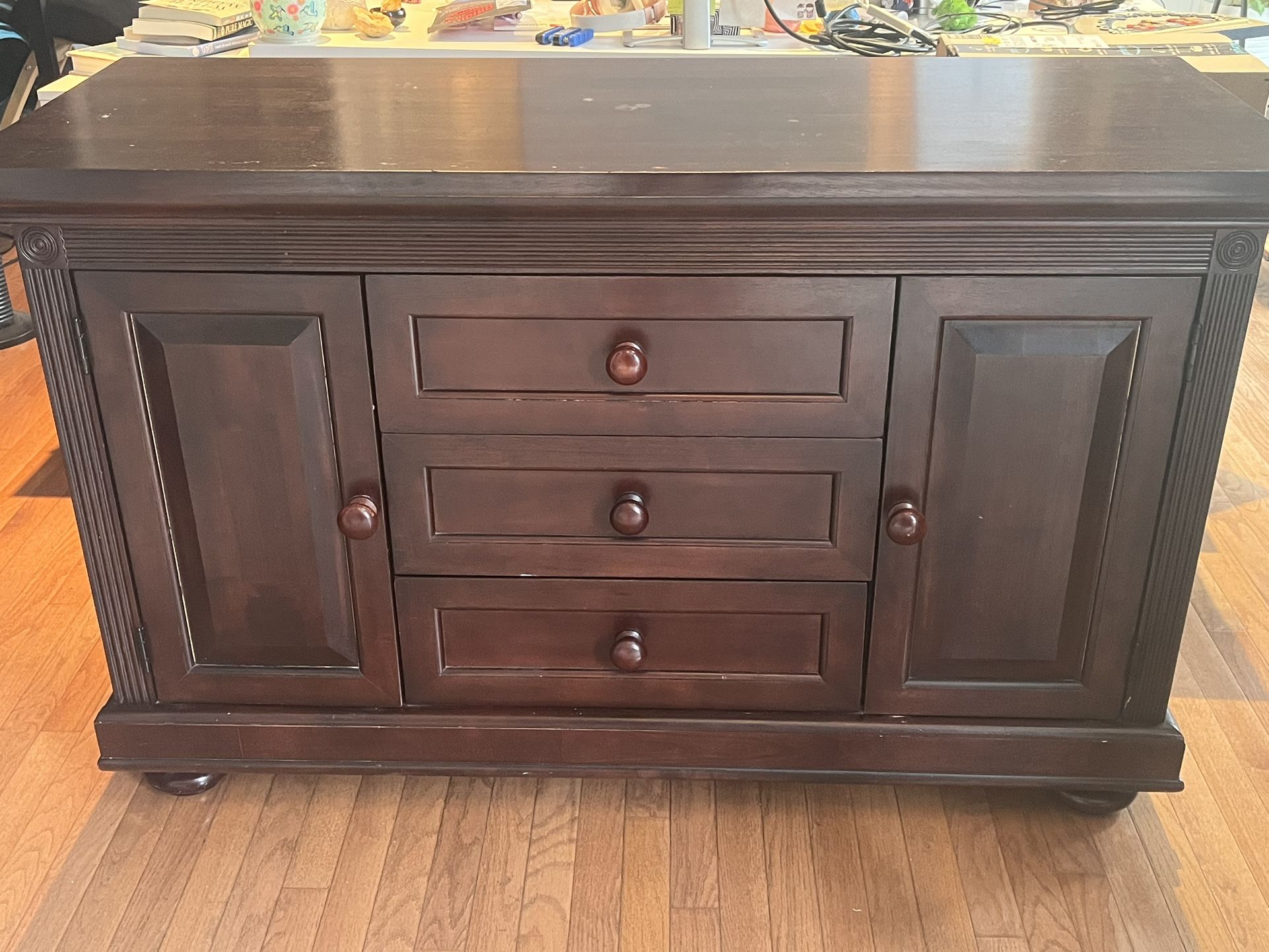 Dresser / Changing table