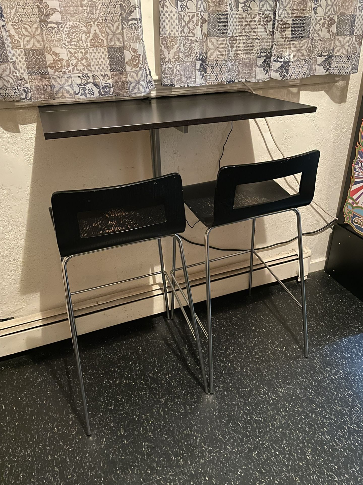 Folding breakfast Table w/ Bar Height Chairs