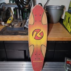 KRYPTONICS SKATEBOARD 