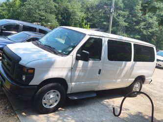 2011 Ford E-350