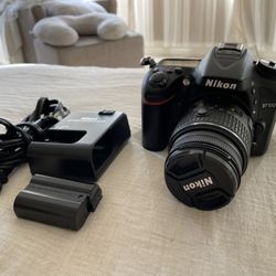 Nikon D7100 DSLR Camera Kit With Zoom Lens