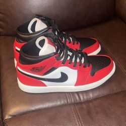 Jordan 1s Retro Must see Size 9 Men’s Used 