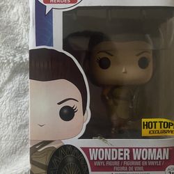 Funko Pop! Heroes WONDER WOMAN #178 Amazon Shield Hot Topic Vinyl Figure