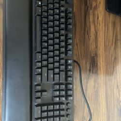 Mouse-Keyboard-Chair-Speakers