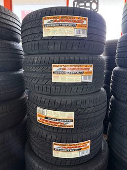 Arroyo Grand Sport A/S 225/45ZR17 94Y XL Tires – Set of 4