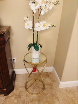 Accent Table