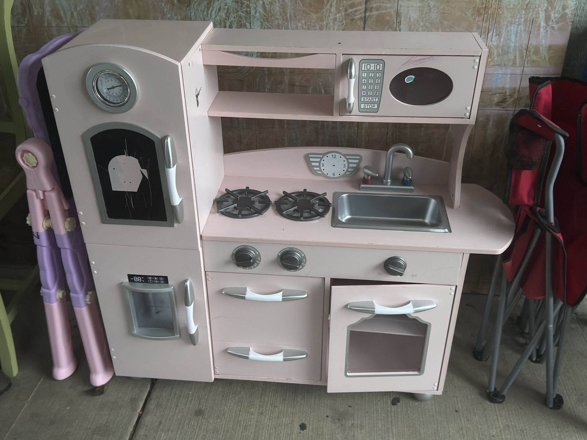 Kids Play Kitchen