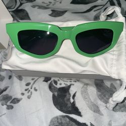 Dezi Sunglasses 