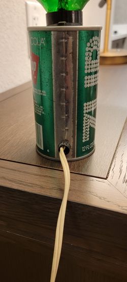 Rare Vintage 70's 7up Soda Can Promo Motion Electric Lamp