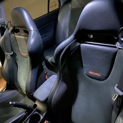 Evo 9 Seats