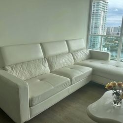 White Sofa 