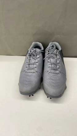 Under Armour Golf shoes. Item No 183 (Shopgoodwill)