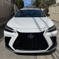2022 Lexus NX 450h