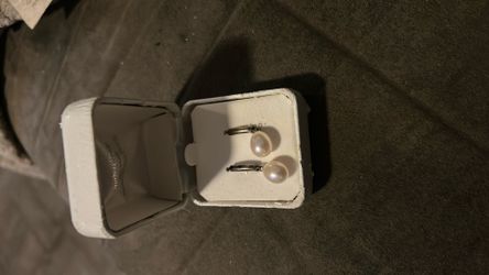 Pearl Earrings 