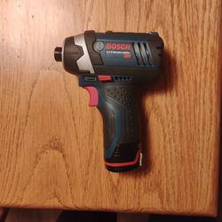 Bosch PS41 12V Max Impact Driver plus battery