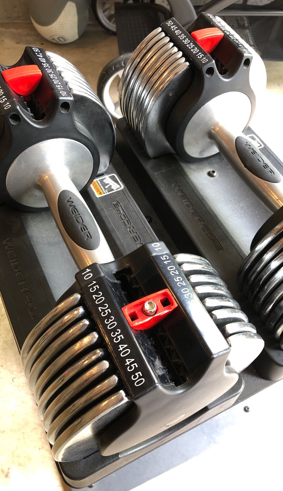 Weider Core SpaceSaver 100 Adjustable Dumbbells for Sale in Portland OR OfferUp