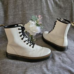 Women's Doc Martens White Leather Boots Size 7.5 or 6Y 