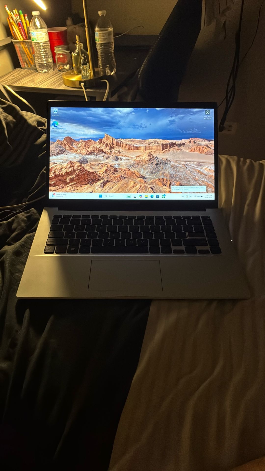 Asus Vivobook 15, White And Silver 15.6