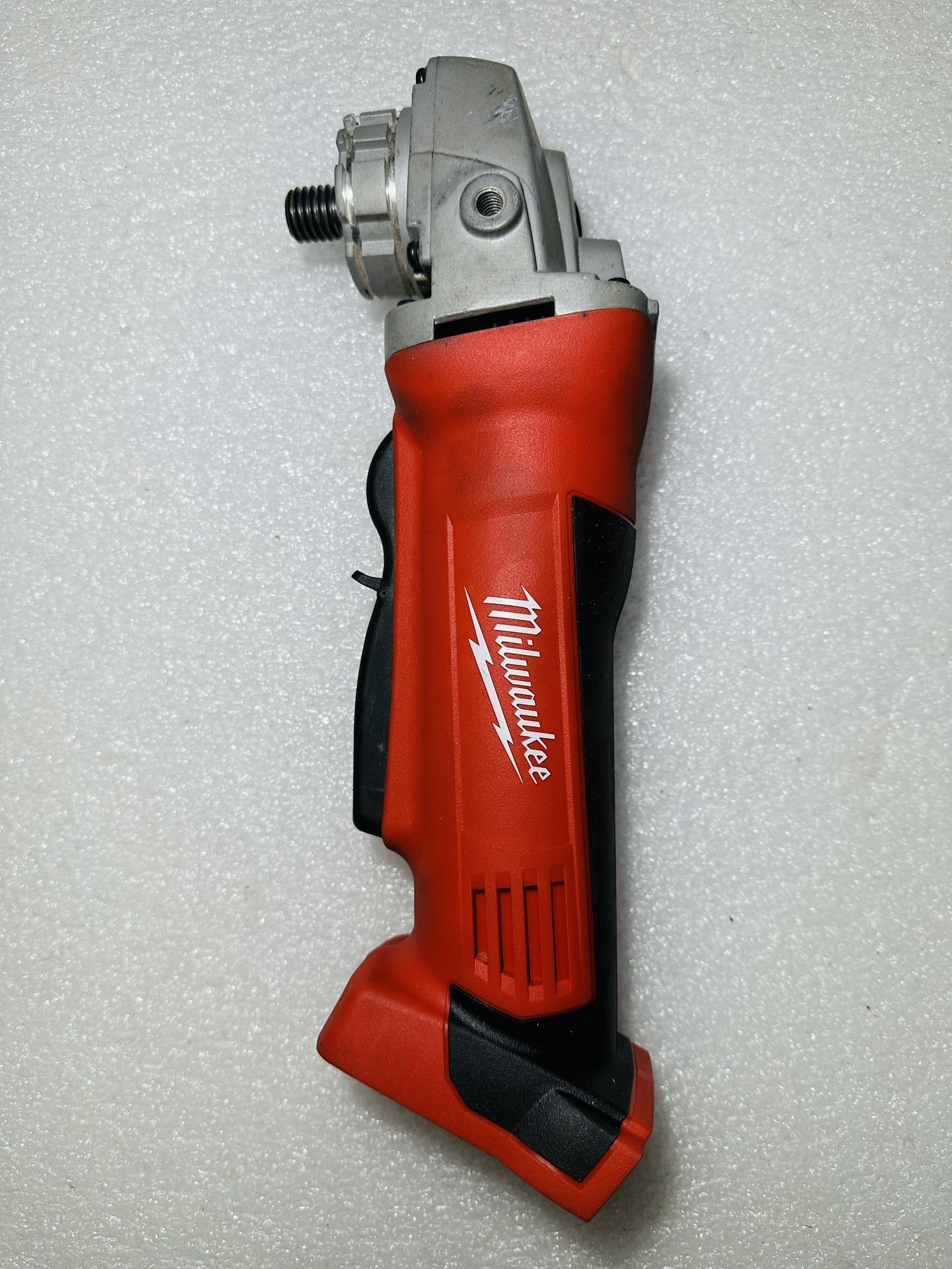 Milwaukee 2680-20 M18 4-1/2" Cut-Off/Grinder (Tool Only)**READ DESCRIPTION**